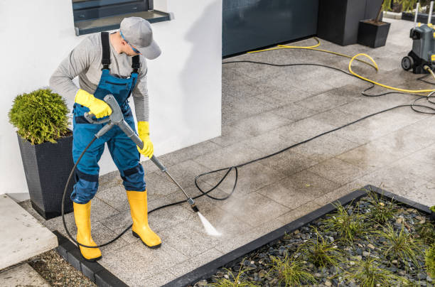 Garage Pressure Washing in Lowell, MI